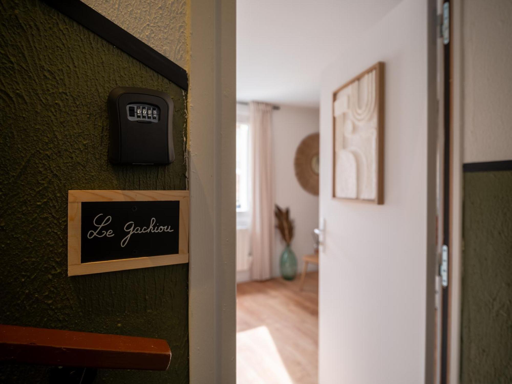 Le Gachiou - Studio 2 Couchages - Centre Historique Aubagne Esterno foto